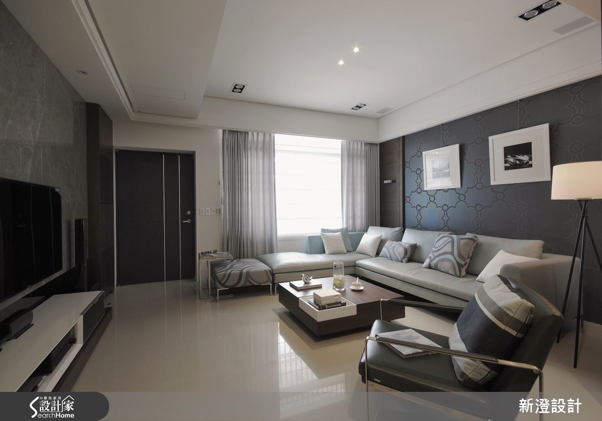 52 坪的居所，在設計師規畫之下，以現代風為底調，給